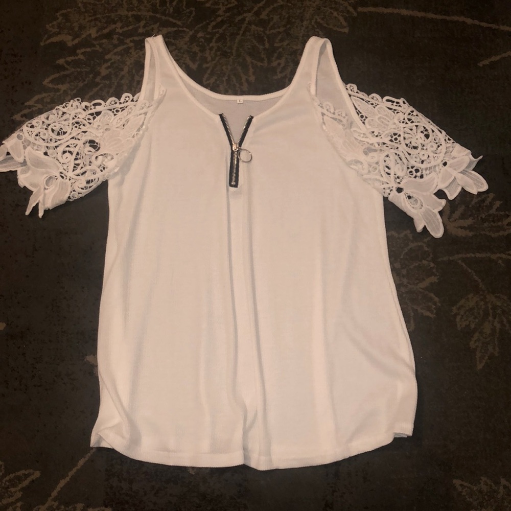 Woman’s white waffle cold shoulder lace sleeves tunic shirt size L
